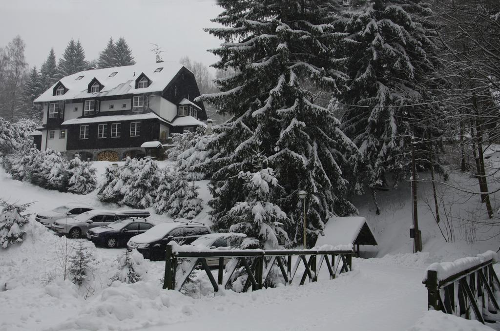 Hotel Konsel Ricky  Exterior photo